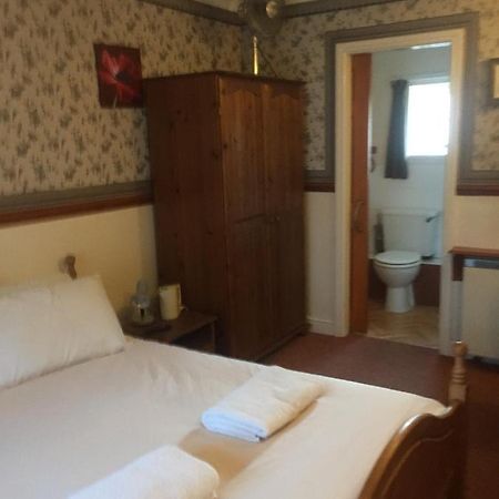 The Exchange Coach House Inn 布里格 外观 照片